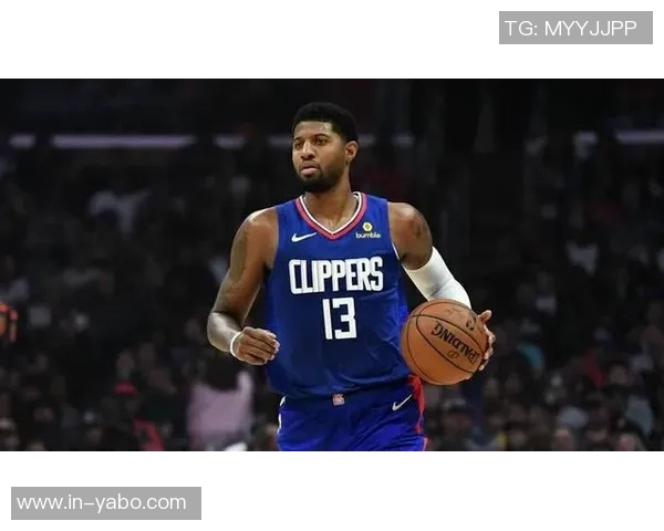 攻防兼备的保罗乔治半场表现出色贡献12分2板2助3断1帽